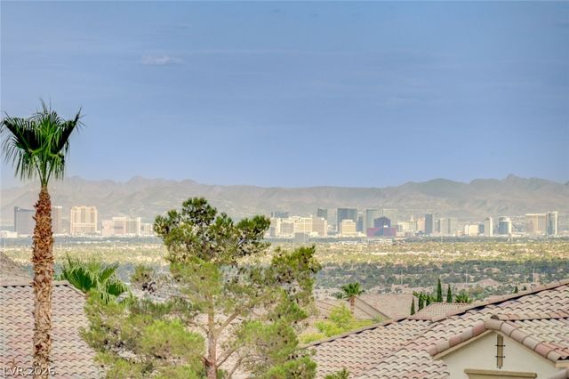 4654 Plum Button Street, Las Vegas, NV 89129