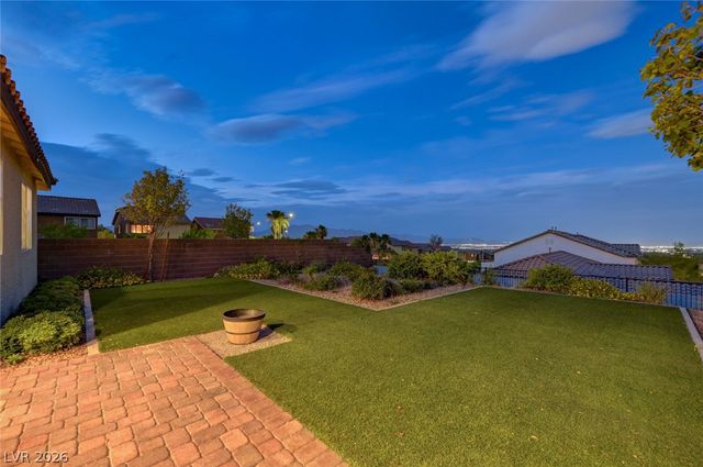 4654 Plum Button Street, Las Vegas, NV 89129