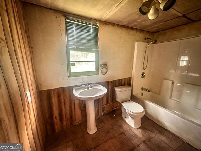 54 Bleachery Street, Griffin, GA 30223