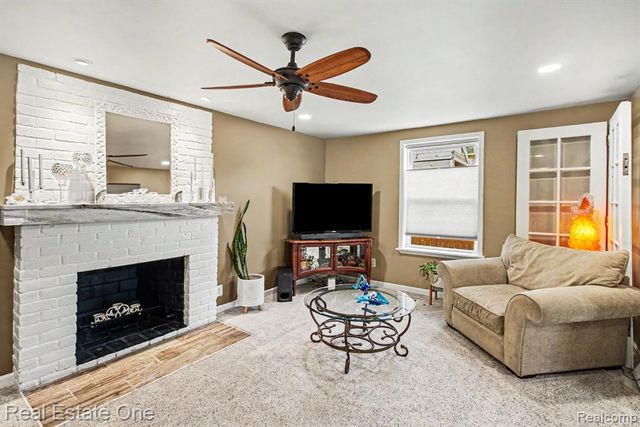 2200 Davista Drive, Highland, MI 48356