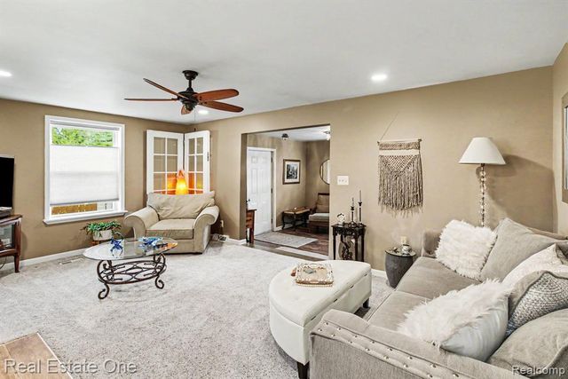 2200 Davista Drive, Highland, MI 48356