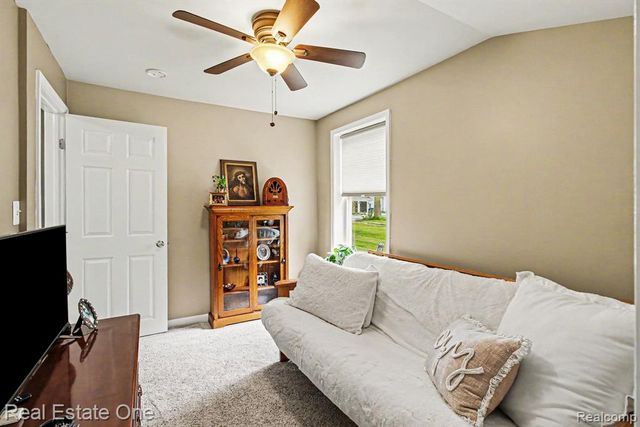 2200 Davista Drive, Highland, MI 48356