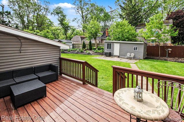 2200 Davista Drive, Highland, MI 48356