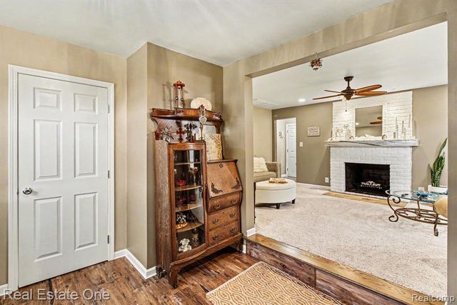 2200 Davista Drive, Highland, MI 48356