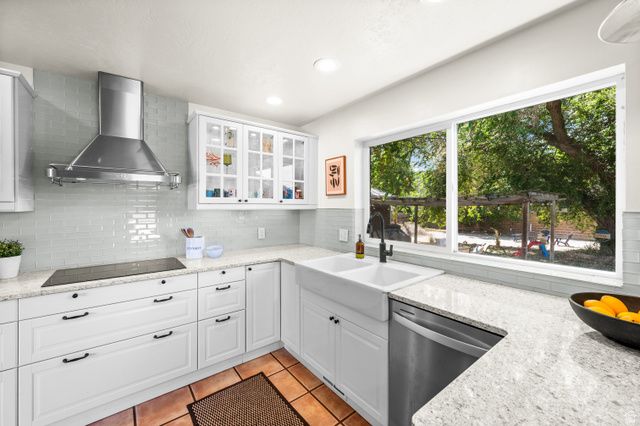 5756 S LINDON ST, Murray, UT 84107