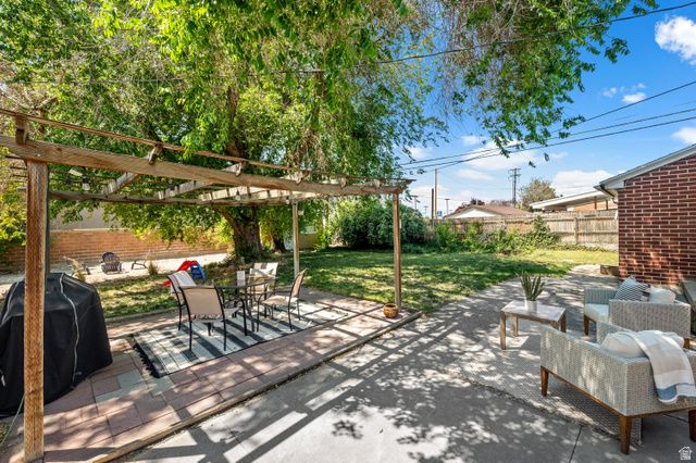 5756 S LINDON ST, Murray, UT 84107