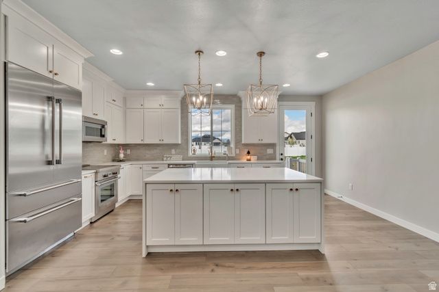 2434 N EURASION CRANE RD, Clinton, UT 84015