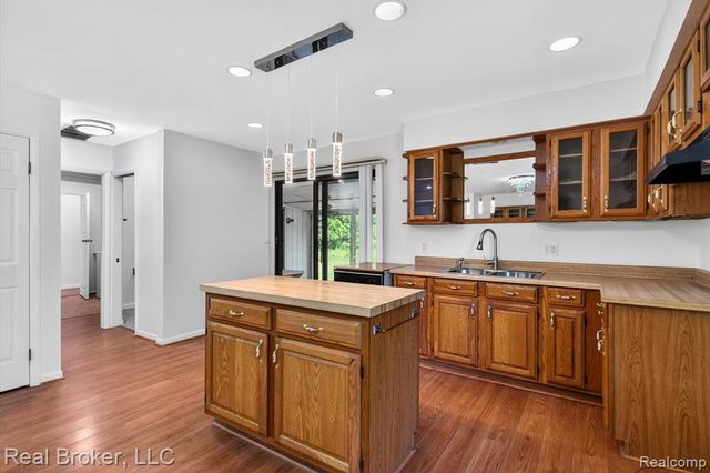 48050 Hull Road, Belleville, MI 48111