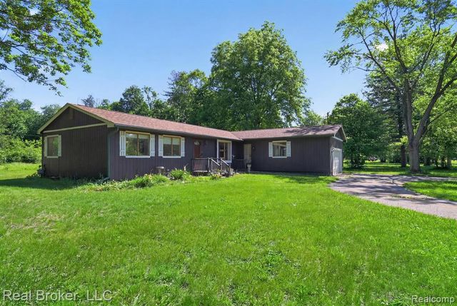 48050 Hull Road, Belleville, MI 48111