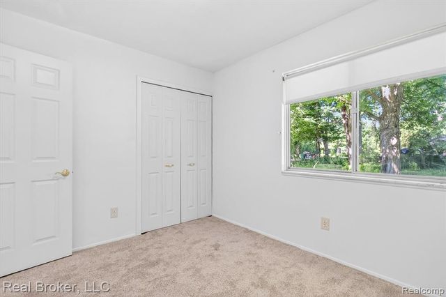 48050 Hull Road, Belleville, MI 48111
