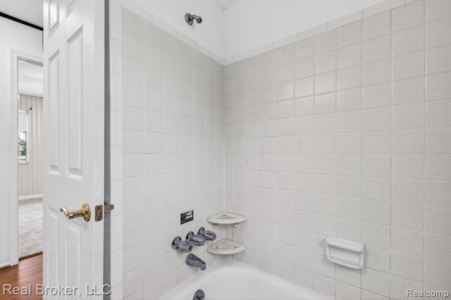 48050 Hull Road, Belleville, MI 48111