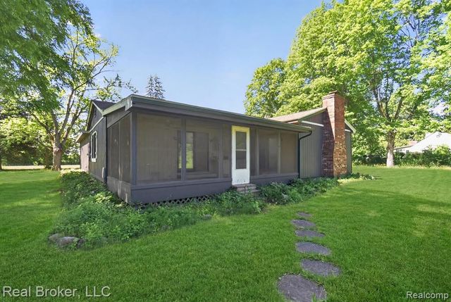 48050 Hull Road, Belleville, MI 48111