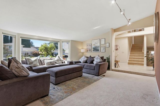 6124 Corte De La Reina, San Jose, CA 95120