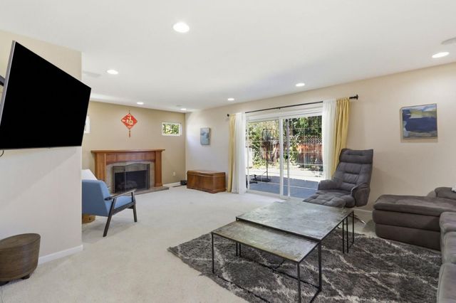 6124 Corte De La Reina, San Jose, CA 95120