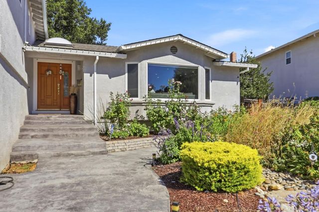 6124 Corte De La Reina, San Jose, CA 95120