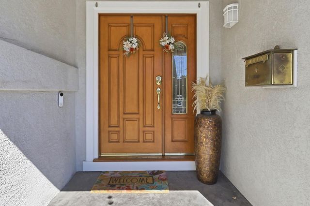 6124 Corte De La Reina, San Jose, CA 95120