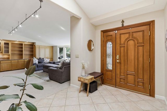6124 Corte De La Reina, San Jose, CA 95120