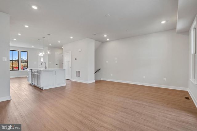 6004 STONEROLLER ST, New Market, MD 21774