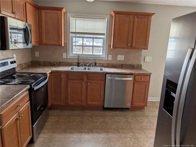 2519 Crumpler Drive, Hope Mills, NC 28348