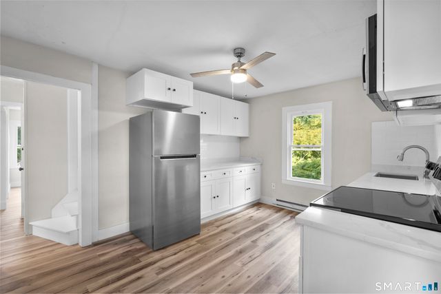 14 Home Place, Danbury, CT 06810