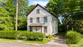 14 Home Place, Danbury, CT 06810