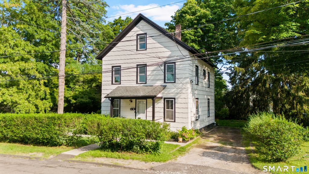 14 Home Place, Danbury, CT 06810