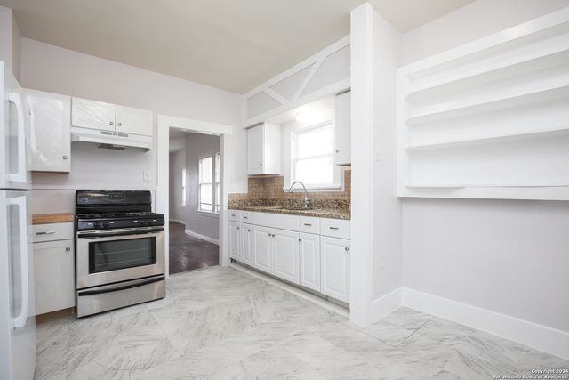 1715 SANTA ANNA, San Antonio, TX 78201
