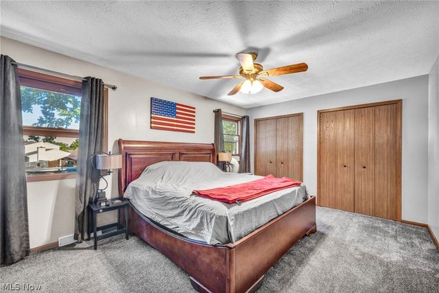 352 Carol Lane, Elyria, OH 44035