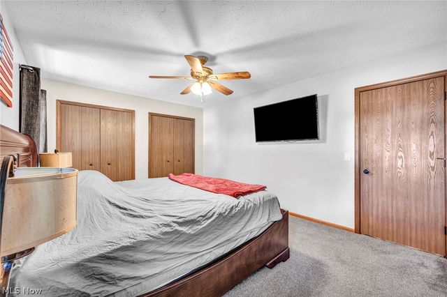 352 Carol Lane, Elyria, OH 44035
