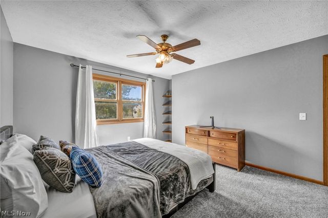 352 Carol Lane, Elyria, OH 44035