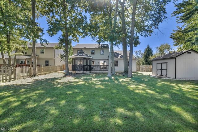 352 Carol Lane, Elyria, OH 44035
