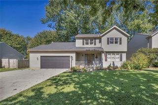 352 Carol Lane, Elyria, OH 44035