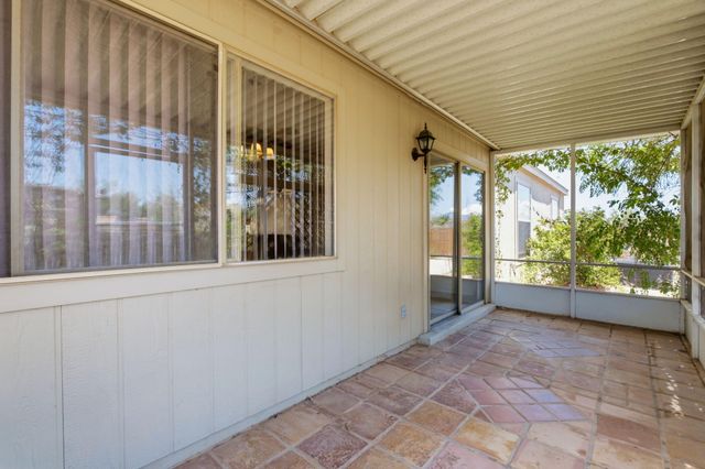 1624 Twinberry Drive NE, Rio Rancho, NM 87144