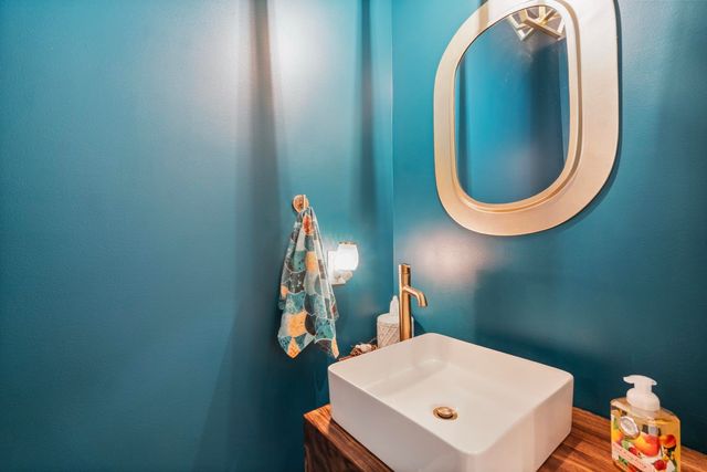 133 E Barrington Place, Warsaw, IN 46582