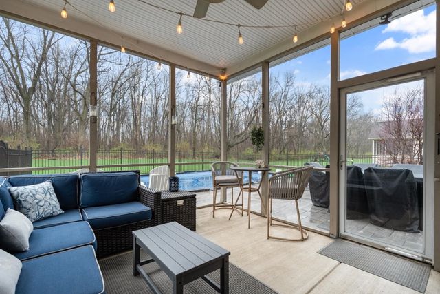 133 E Barrington Place, Warsaw, IN 46582