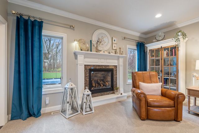 133 E Barrington Place, Warsaw, IN 46582