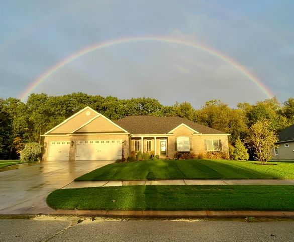 133 E Barrington Place, Warsaw, IN 46582