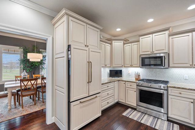 133 E Barrington Place, Warsaw, IN 46582