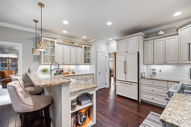 133 E Barrington Place, Warsaw, IN 46582