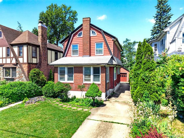 27-30 165th Street, Flushing, NY 11358