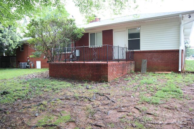 1703 Tyvola Road, Charlotte, NC 28210