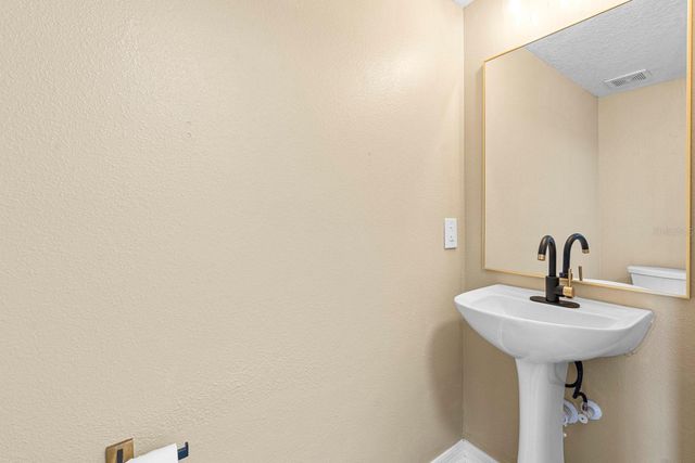 137 MILESTONE DRIVE, Haines City, FL 33844