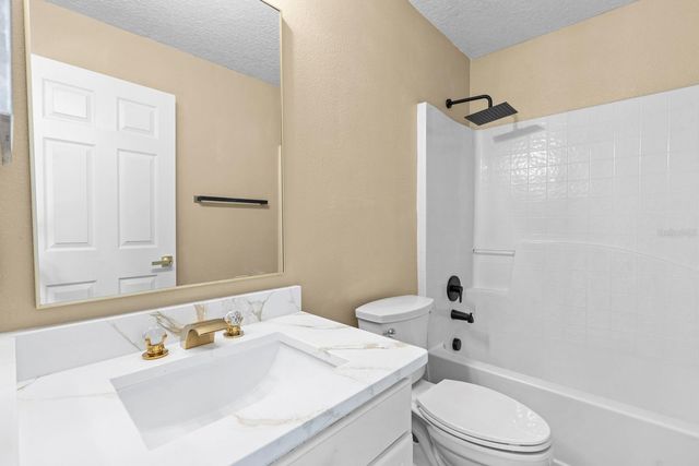 137 MILESTONE DRIVE, Haines City, FL 33844