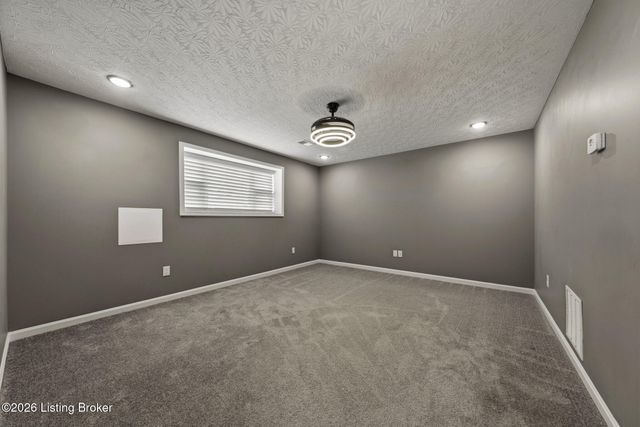 435 Cecilia Smiths Mill Rd, Cecilia, KY 42724