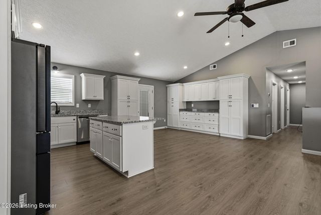 435 Cecilia Smiths Mill Rd, Cecilia, KY 42724