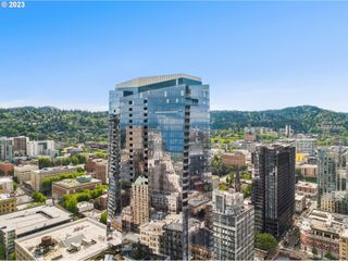 550 Sw 10th Ave 2109, Portland, OR 97205
