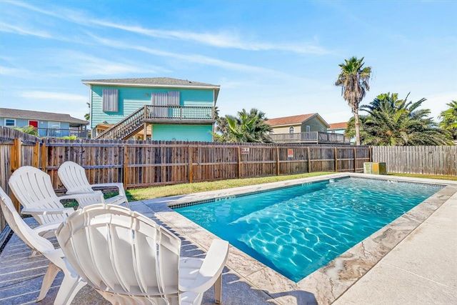 613 Sandpiper Circ, Port Aransas, TX 78373