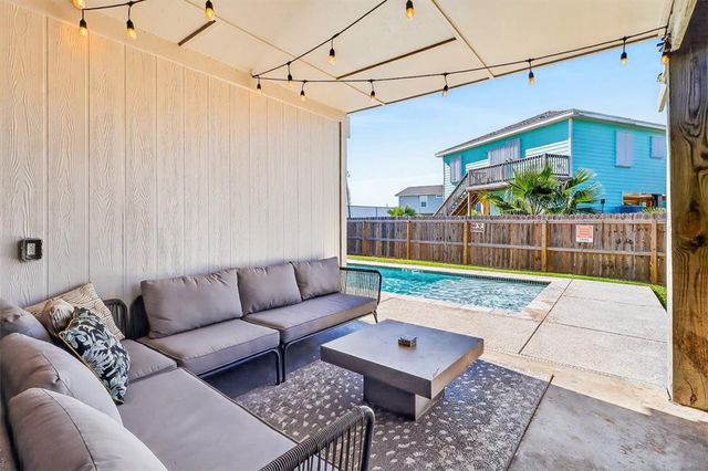 613 Sandpiper Circ, Port Aransas, TX 78373