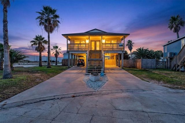 613 Sandpiper Circ, Port Aransas, TX 78373