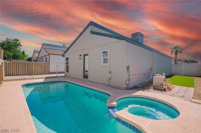 2323 El Cerrito Circle, Las Vegas, NV 89108